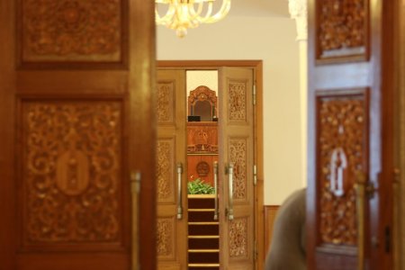 Үндсэн хууль зөрчиж байсан бол анхнаас нь яагаад зогсоолгүй ТББХ-г хуралдуулсан бэ?